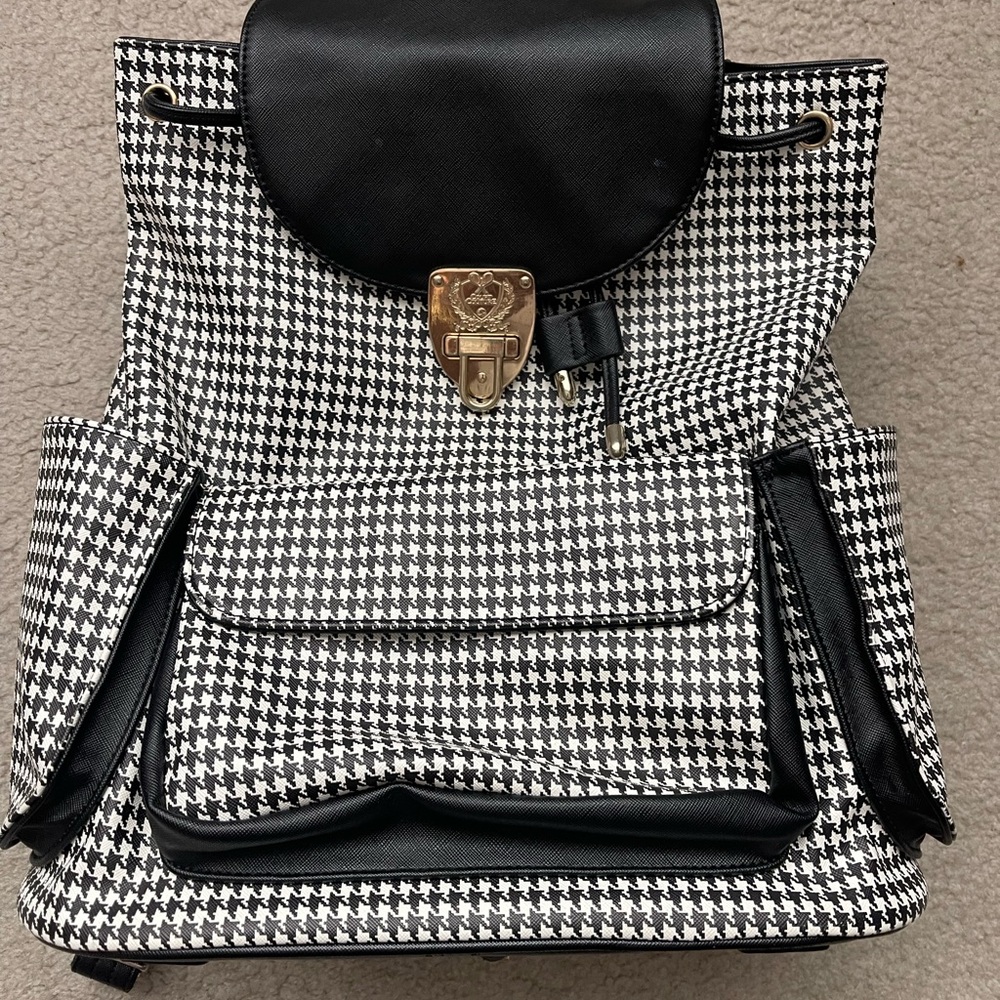 Stylish Houndstooth Backpack with Black Accents Court Couture